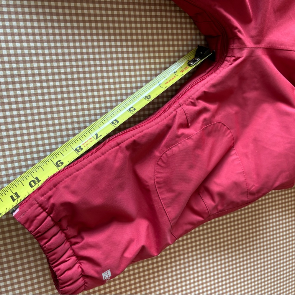 Patagonia H2NO Insulated thick snowbibs. Size 24months - Picture 7 of 16